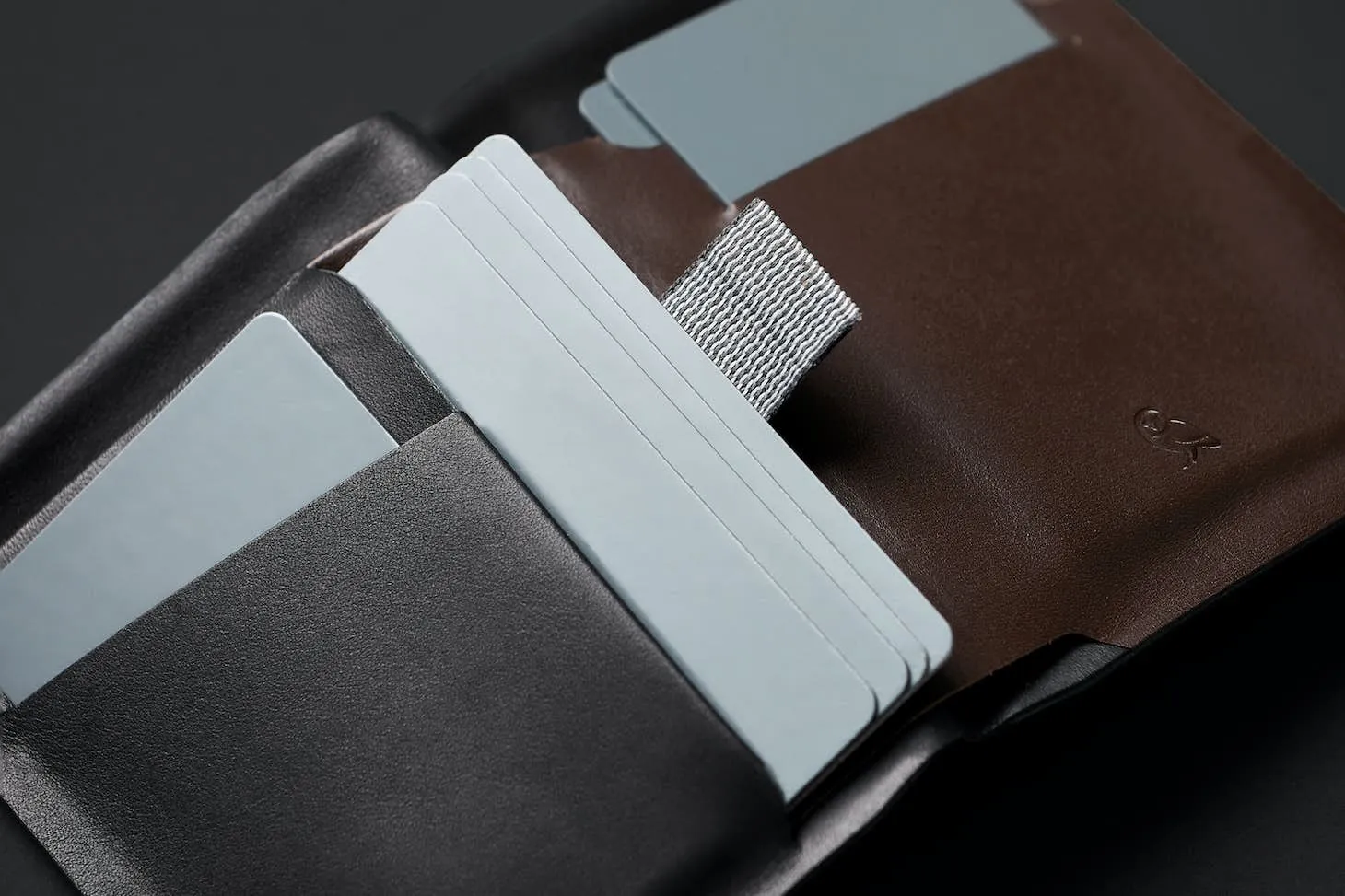 Apex Note Sleeve - Raven