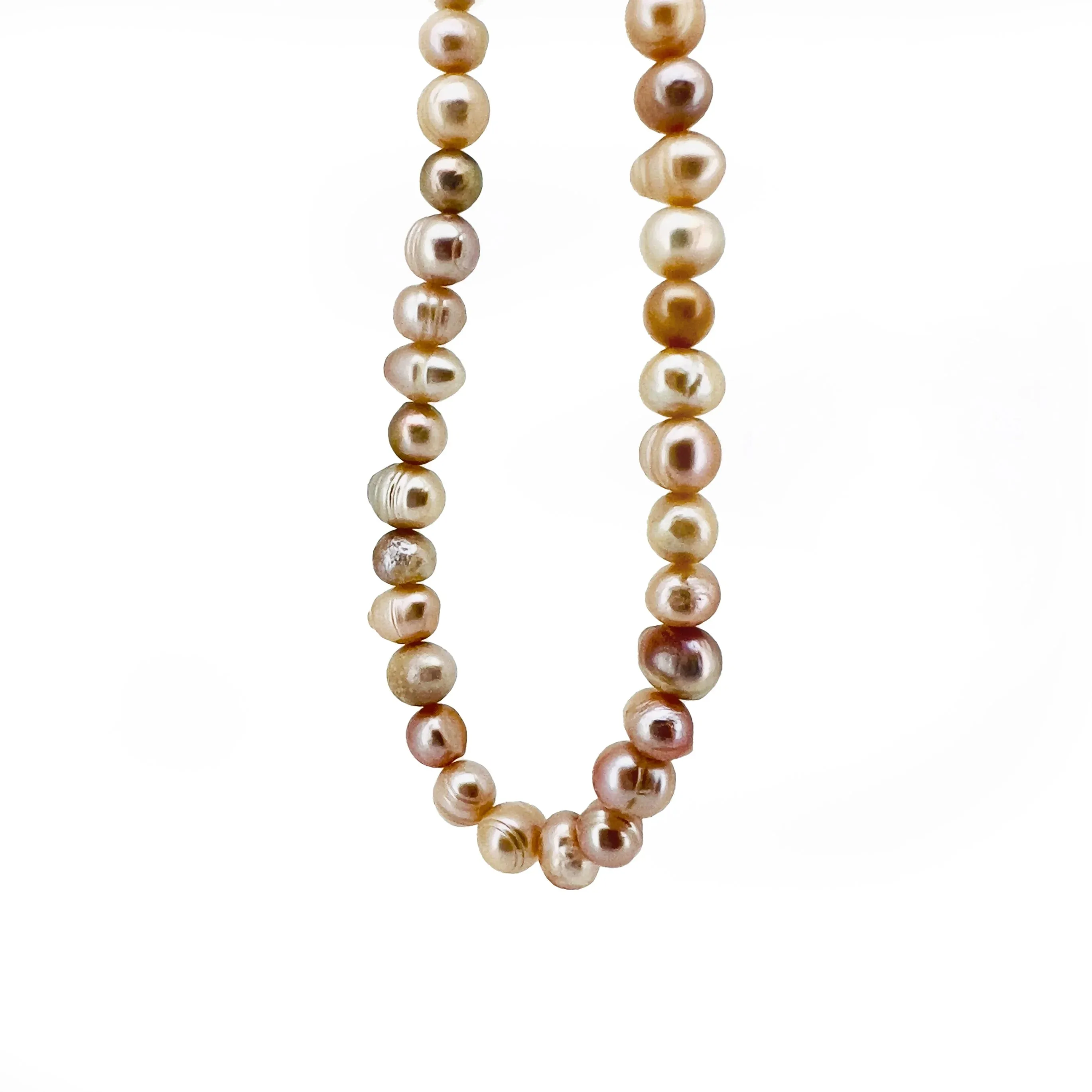 Avrán Natural Freshwater Pearl Choker