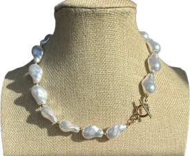 Cream Baroque Pearl /gold T Bar Necklace In Tulle Gift Bag