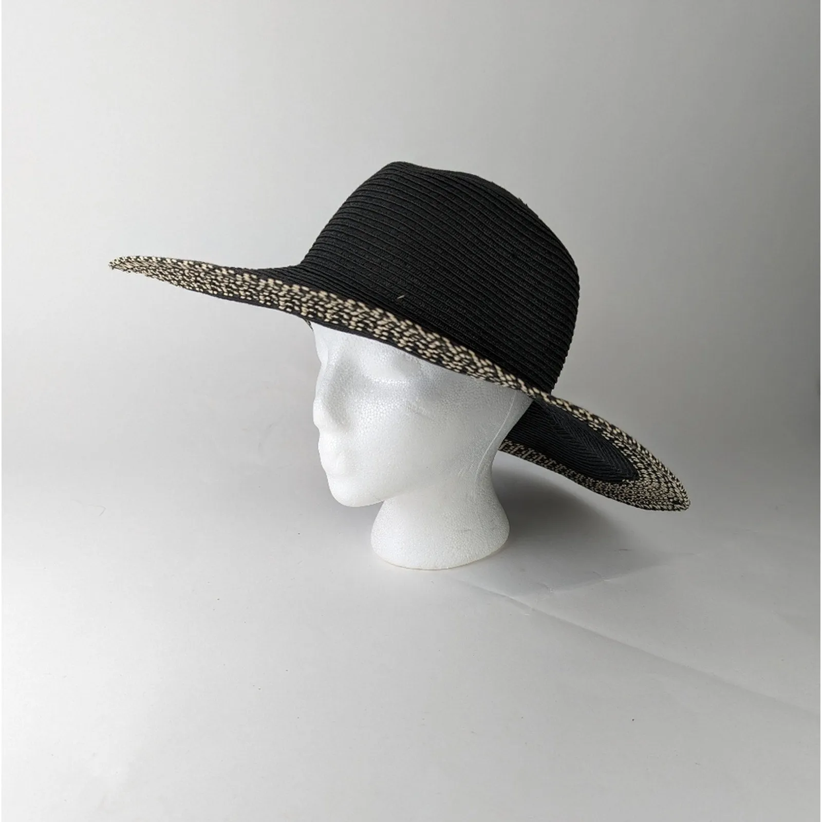 NWT Banana Republic Summer Straw Hat