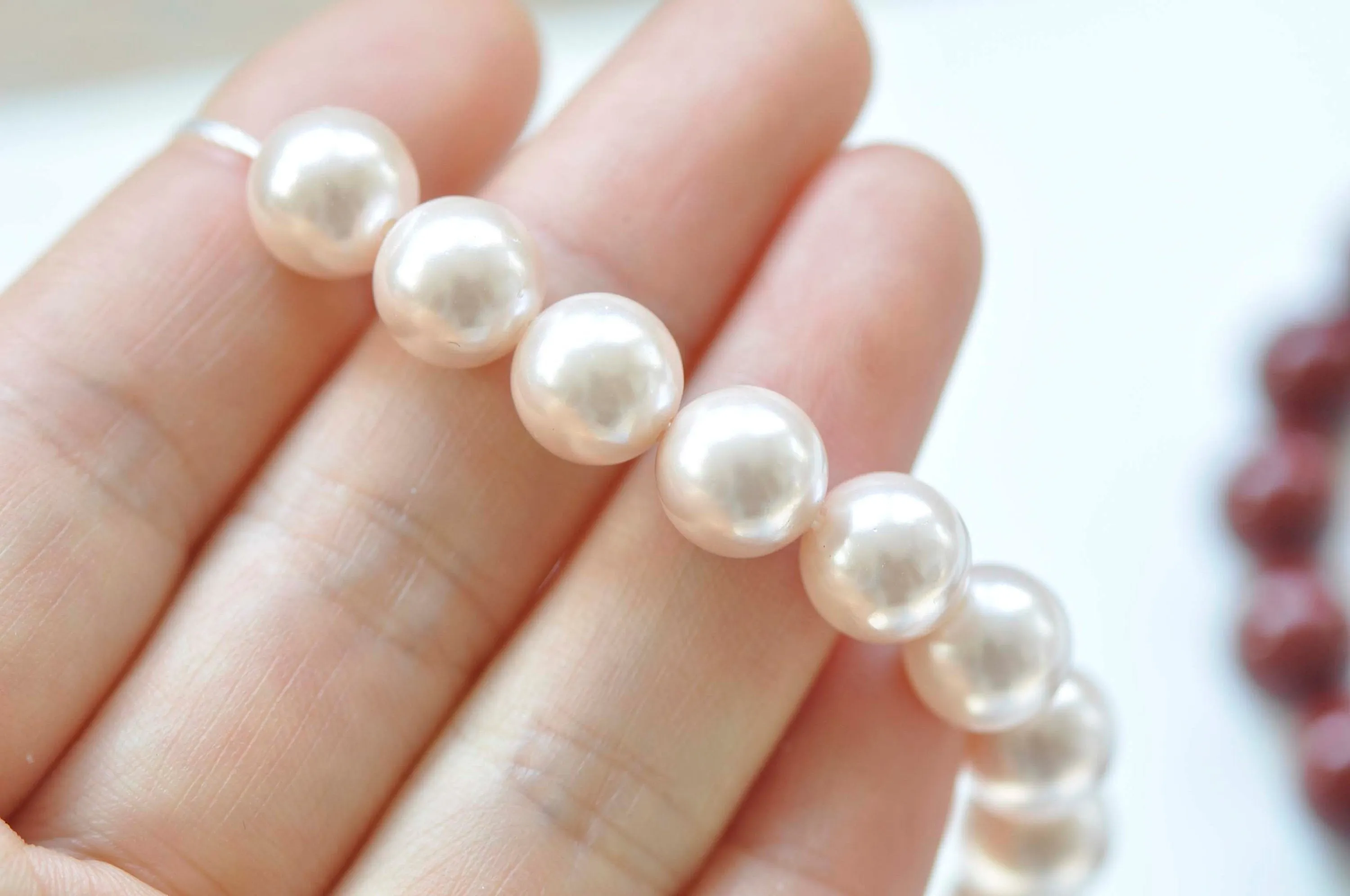One Strand Mother of Pearl Round Beads Red/White/Pink/Blue/Yellow