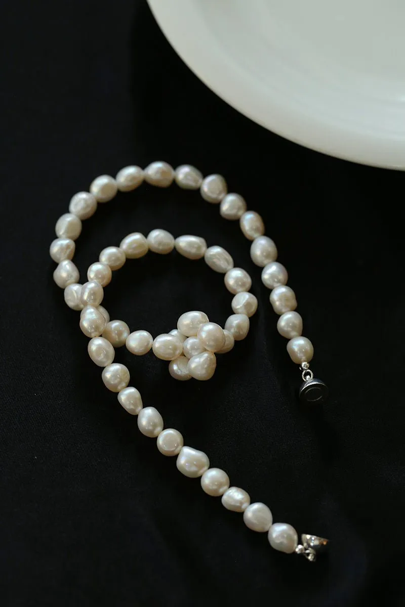 Pearl Loop-Wrapped Grey Necklace